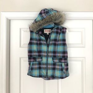 Women’s vest size small